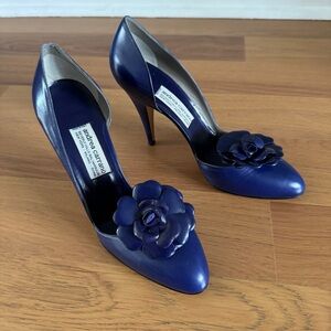 Andrea Carrano Vintage Heels - 7.5 - with removable flower